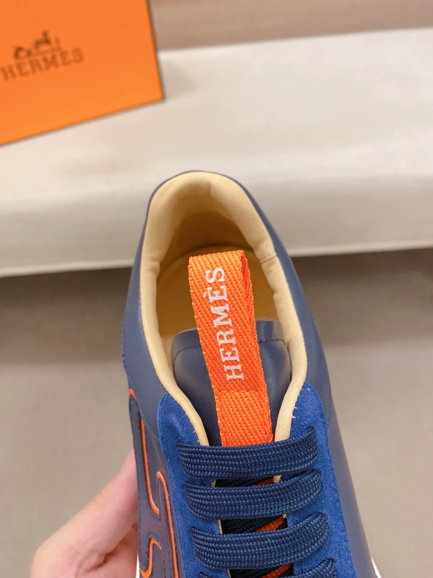 Men's clothing and shoes💰: 480💰《HERMES》【Classic original order·Version】Hermès; top 🔝purchasing agent🔍🔍men's latest 🇺🇸 counter sales simultaneously, imported from Italy original ▲▲cowhide ▲▲ (high-end, nobility, class) ) Exquisite workmanship (Italian 🇮🇹 imported water-dyed 🐂 cowhide lining) sole: original sole provided by the original factory, ⚠️exclusive double-layer activity·TPR·rubber·combined molded outsole; super comfortable·wear-resistant·non-slip·environmental protection The real thing is more beautiful if you take the real thing (high quality, follow the order). You can enter and exit the counter at will * Number of yards: 38-44 (45 can be customized and cannot be returned or exchanged)